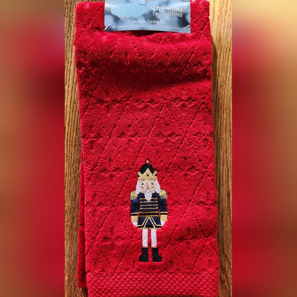 New, (2) Christmas hand towels